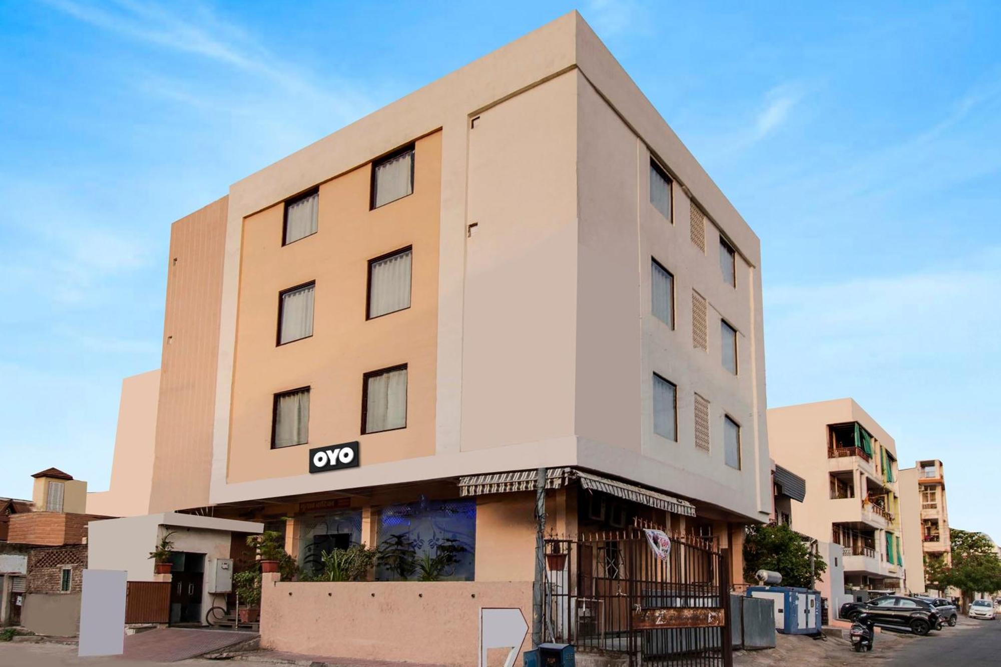 Capital O Pink Peral Hotell Jaipur Exteriör bild